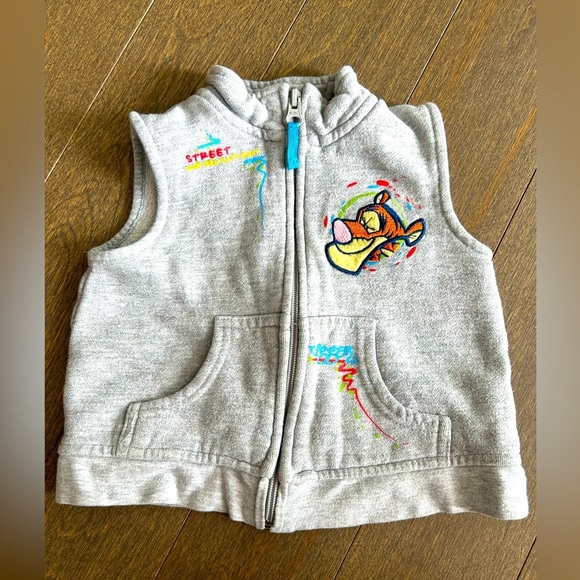Disney tigger zip up vest size 18 months - Picture 1 of 4